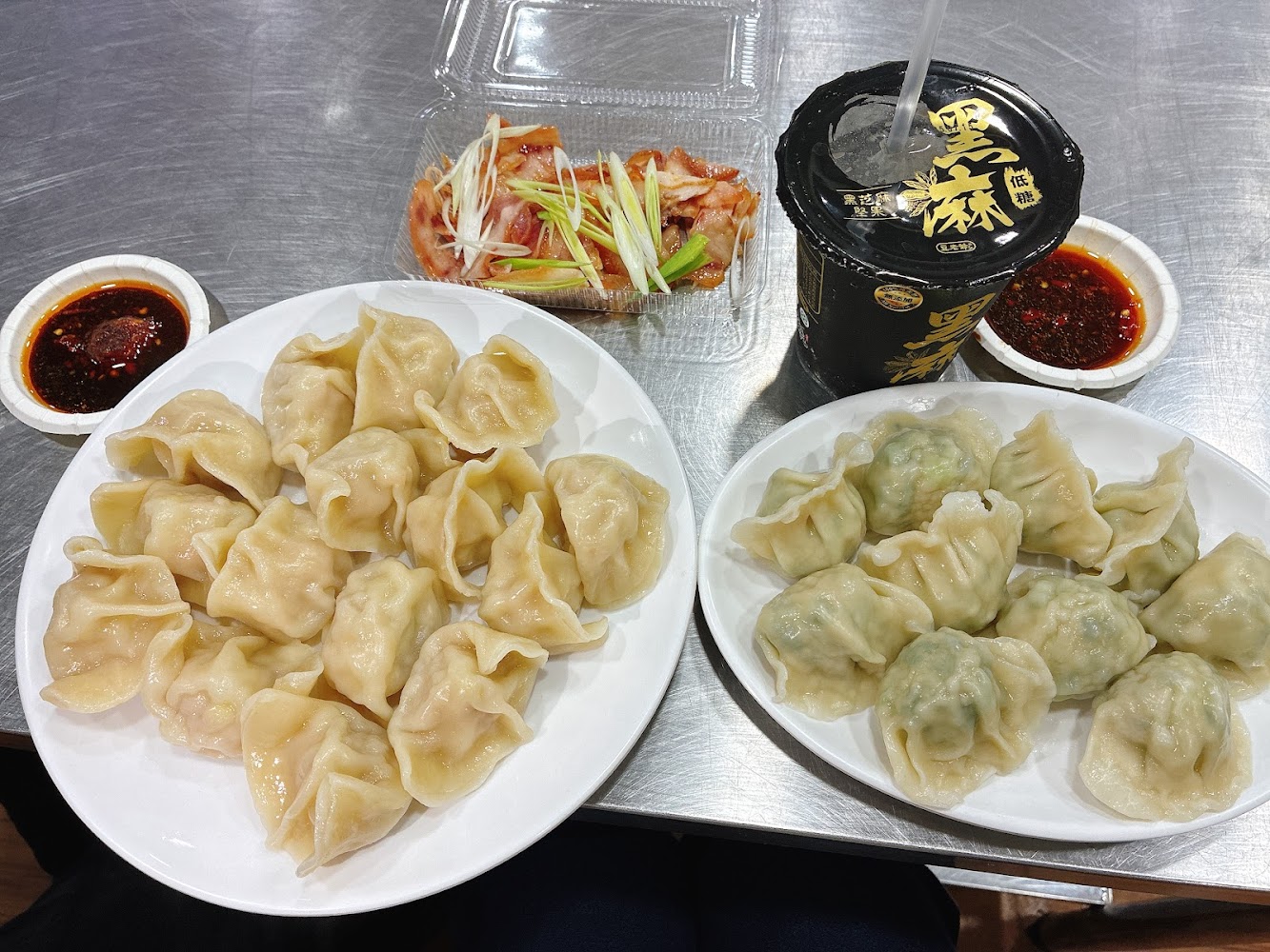 東湖美食懶人包 8 間人氣餐廳排行榜，從水餃、滷肉飯到義大利麵一次吃遍