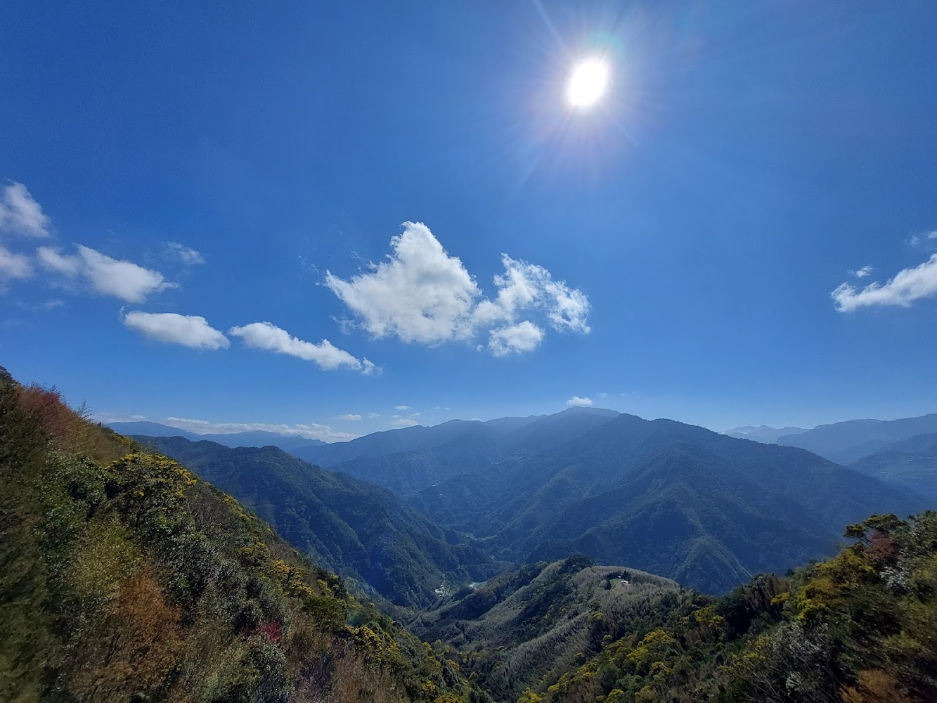 宇老觀景台深度攻略｜新竹尖石山景、美食、停車與最佳造訪時機一次看