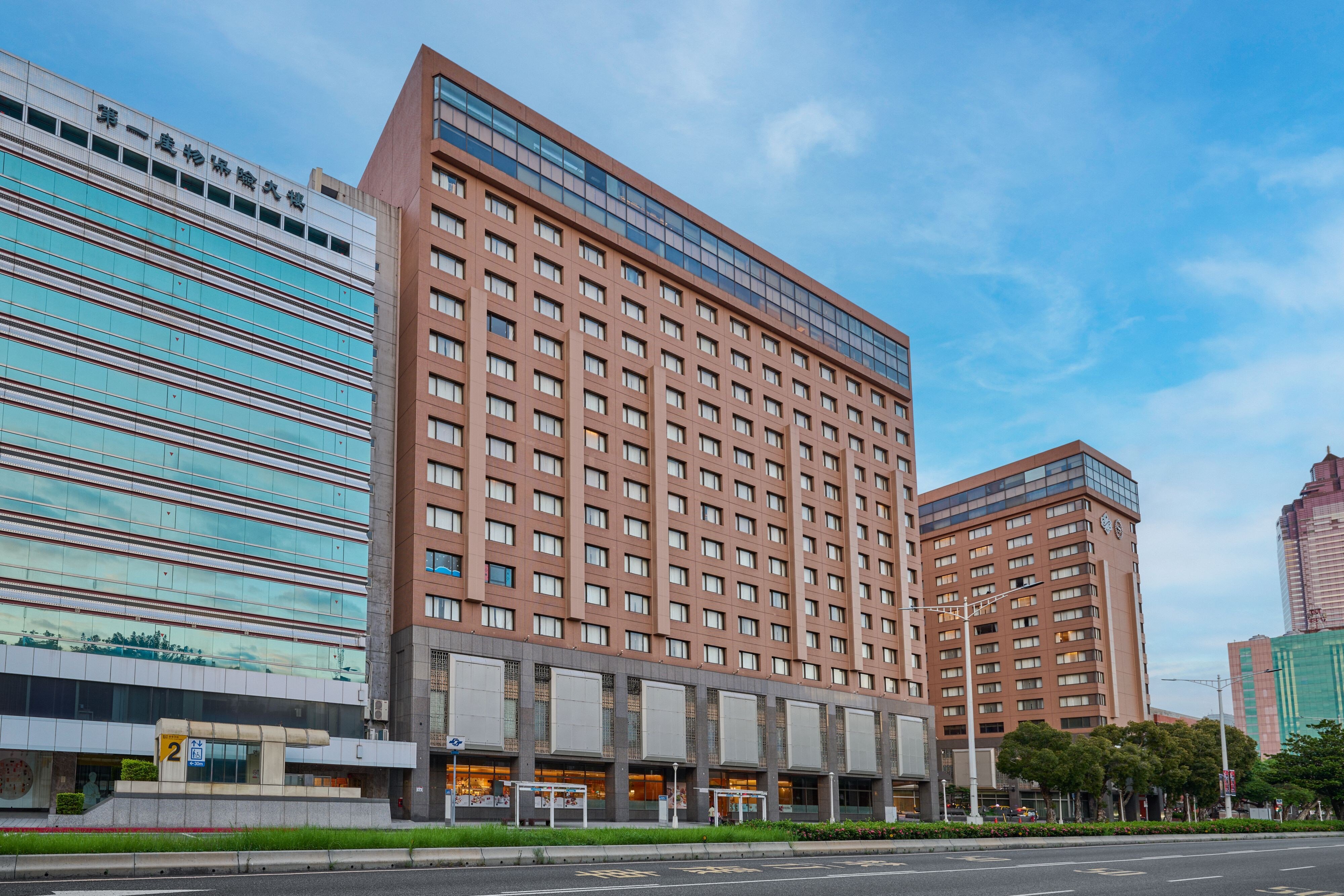 台北喜來登周邊街景與建築外觀