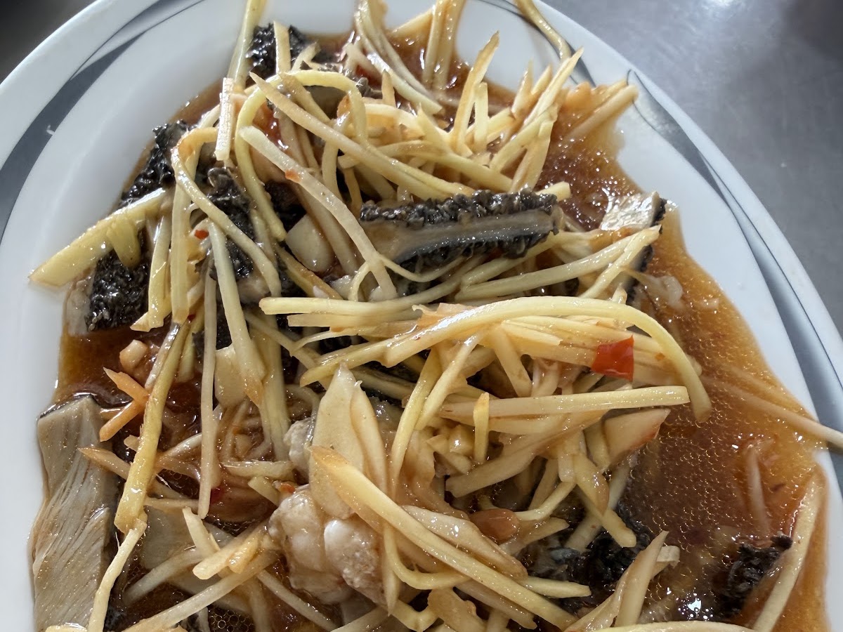 一品羊肉薑絲炒羊肉金黃爽口
