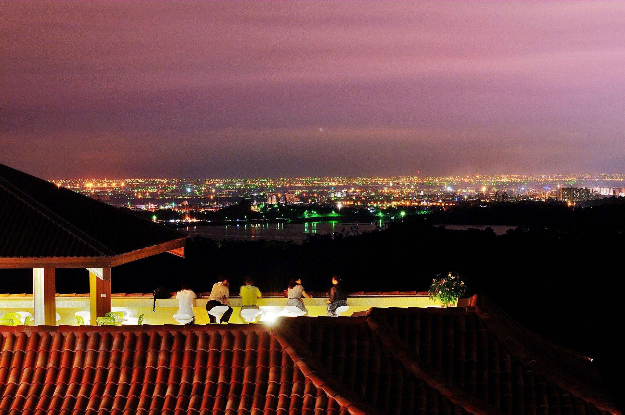 雲登景觀飯店夜景露台