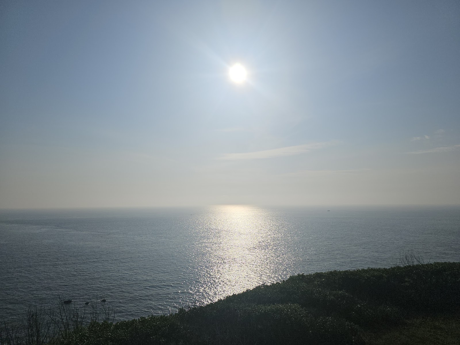 漁翁島燈塔海景遠眺 西嶼燈塔庭園 澎湖蔚藍海景