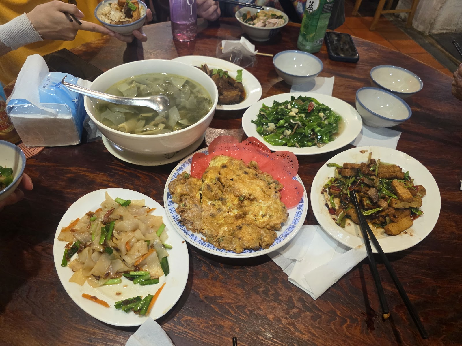 幾散竹東客家料理桌菜，傳統家常菜一桌豐盛，新竹竹東美食