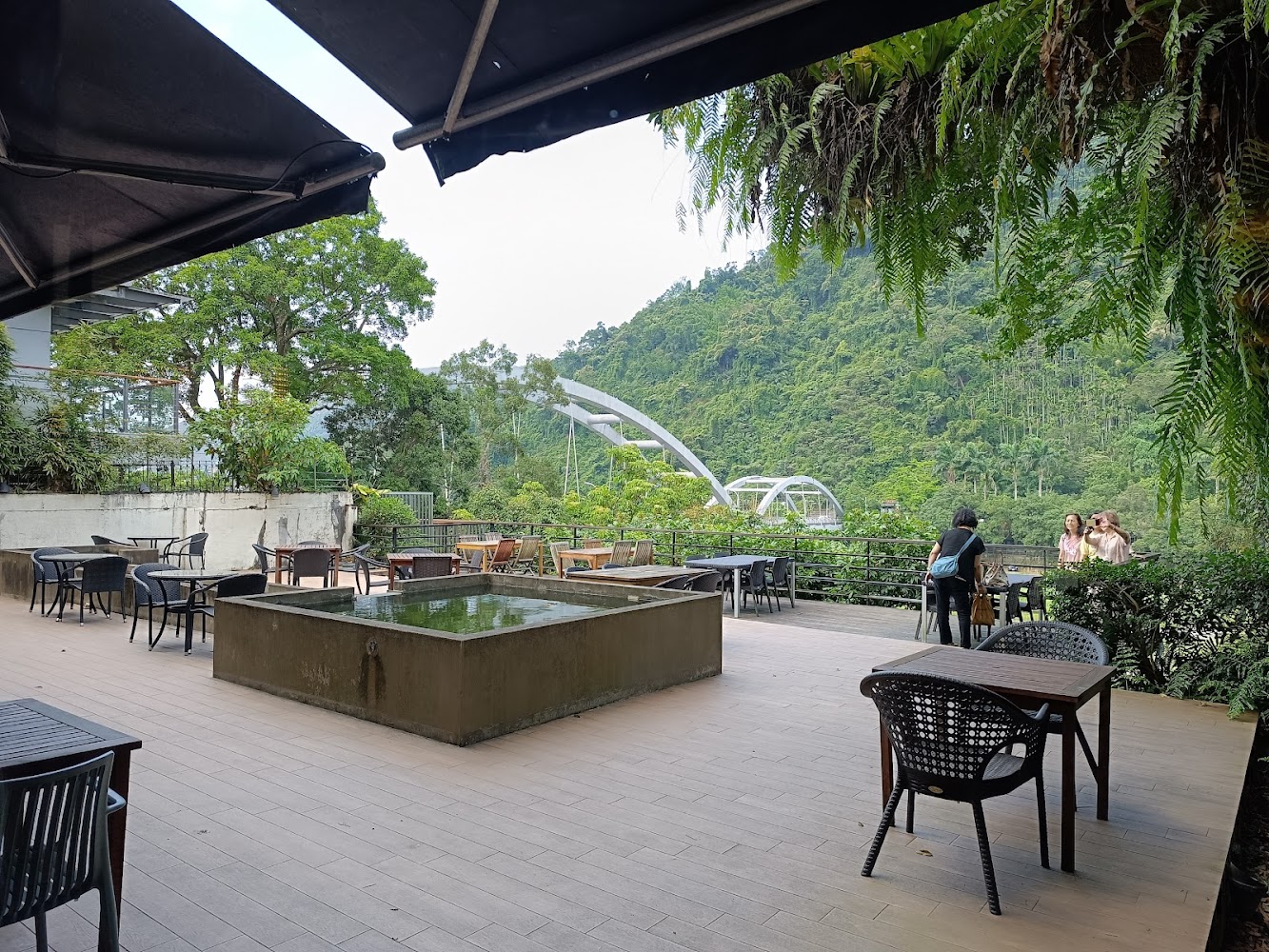 La Villa Wulai戶外景觀座位與水池