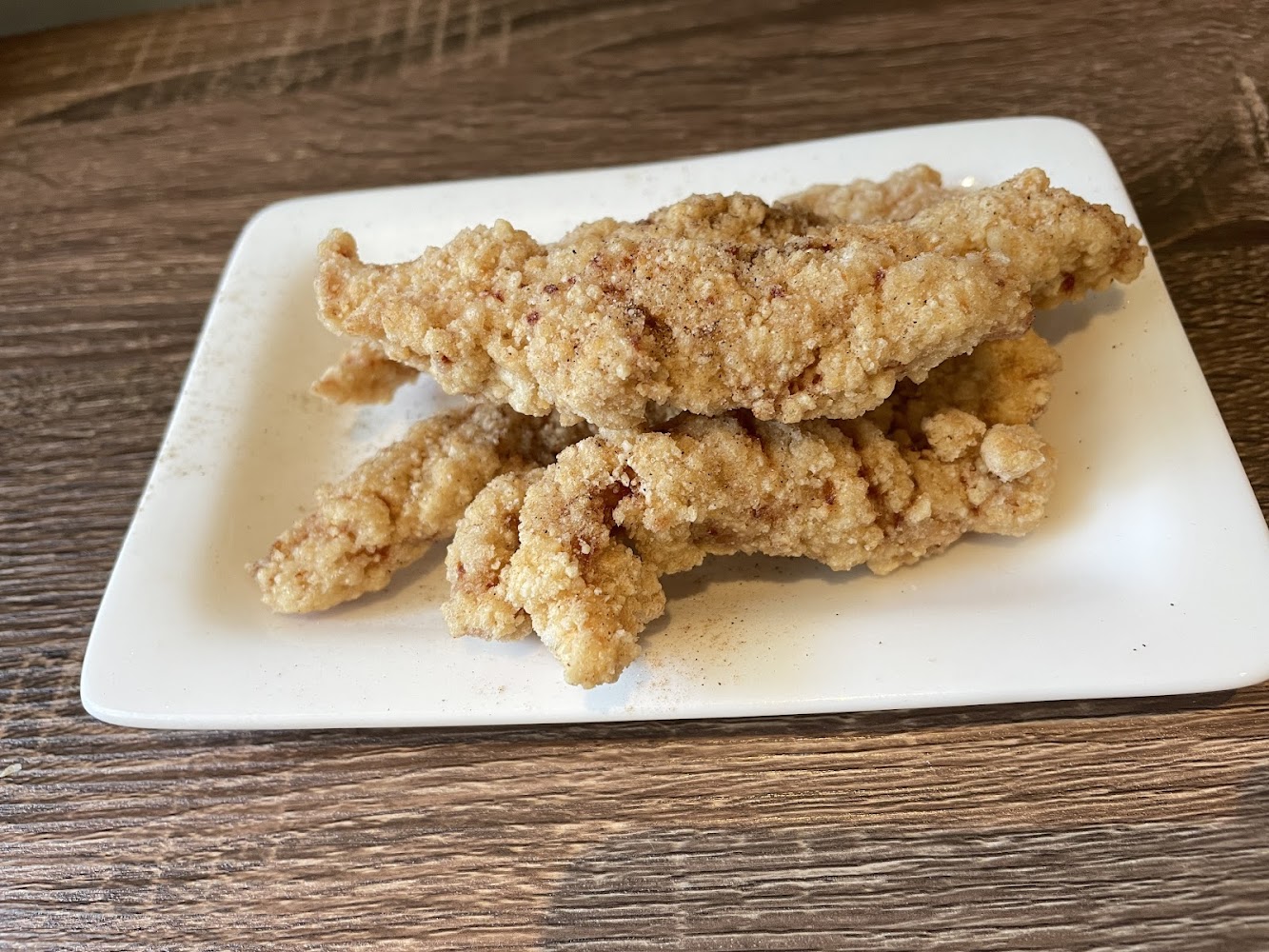 酥炸虱目魚柳金黃酥脆
