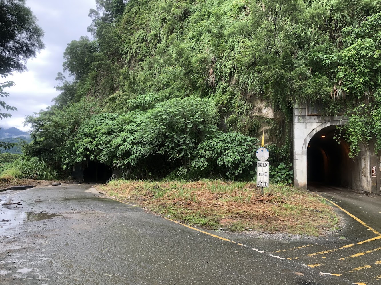 雙龍隧道內外洞口景觀