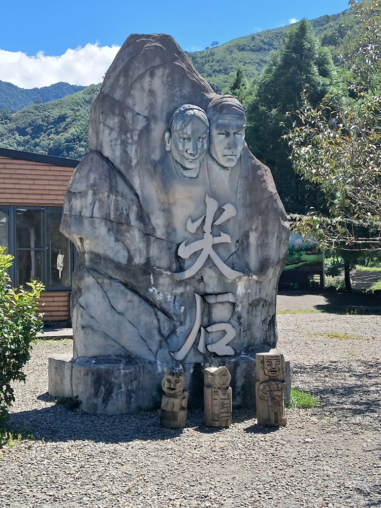 夫妻主題大型石雕