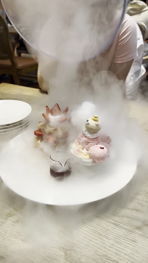 夢幻乾冰甜點與水果馬卡龍