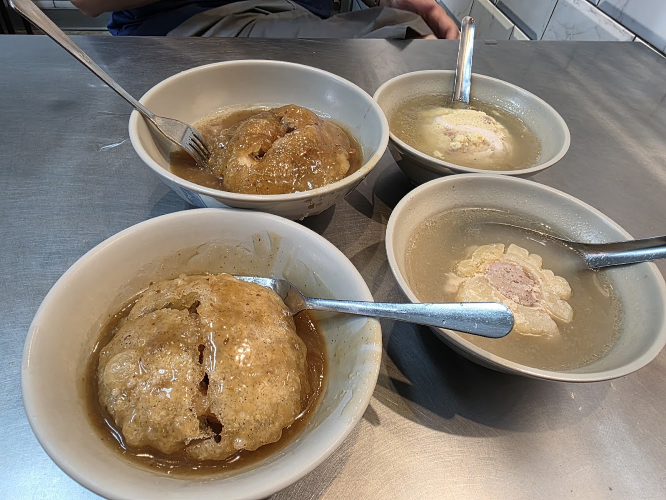 阿三肉圓與湯品組合