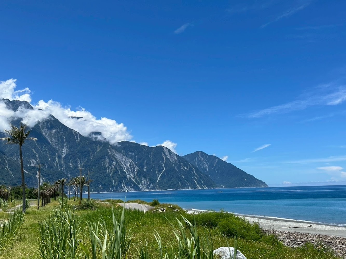 崇德瑩農場草地與海景