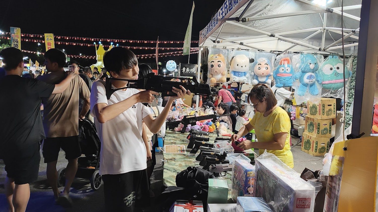 草鞋墩夜市遊戲攤位