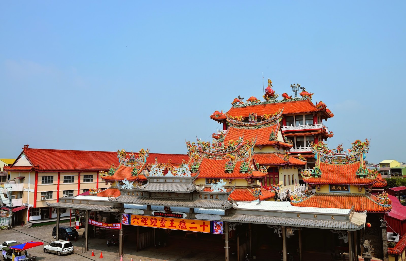 台南西港慶安宮空拍全景,廟宇建築群雄偉壯觀