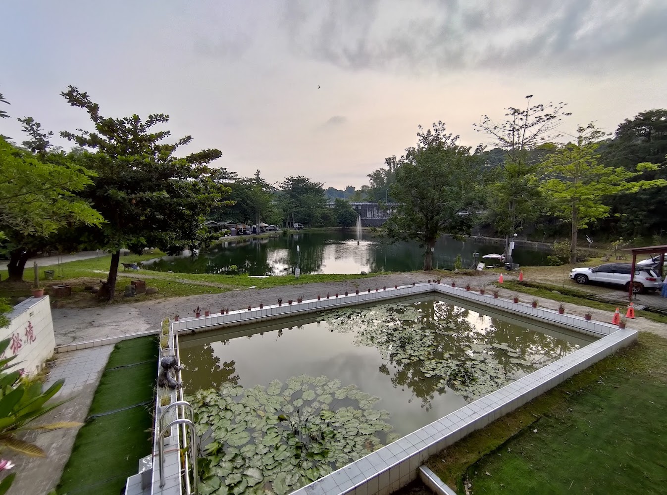 大內二溪輕鬆秘境露營區池塘與湖景