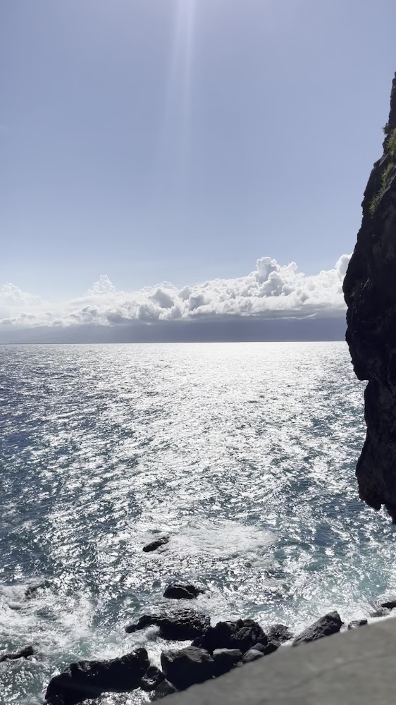 龜山島海邊與藍色海面景觀