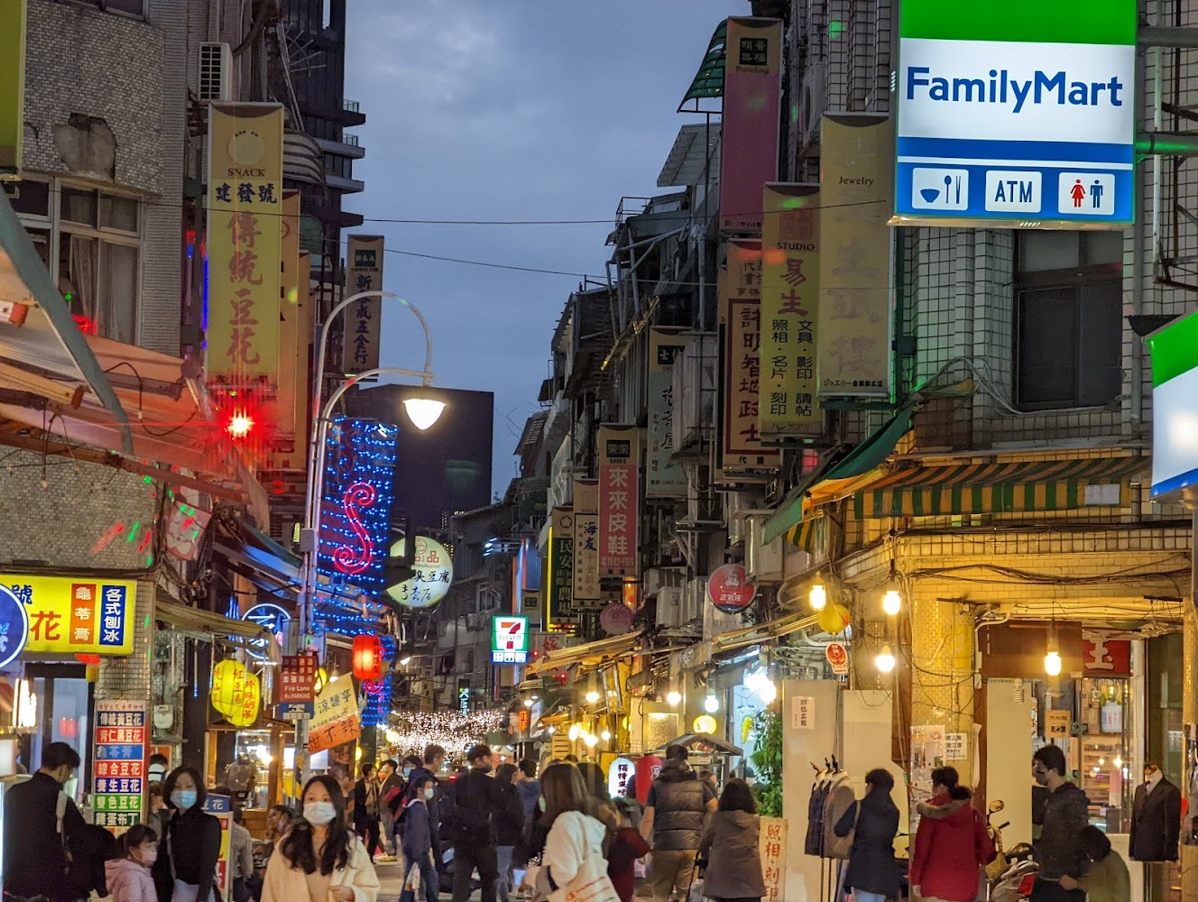 士林夜市商圈周邊街景
