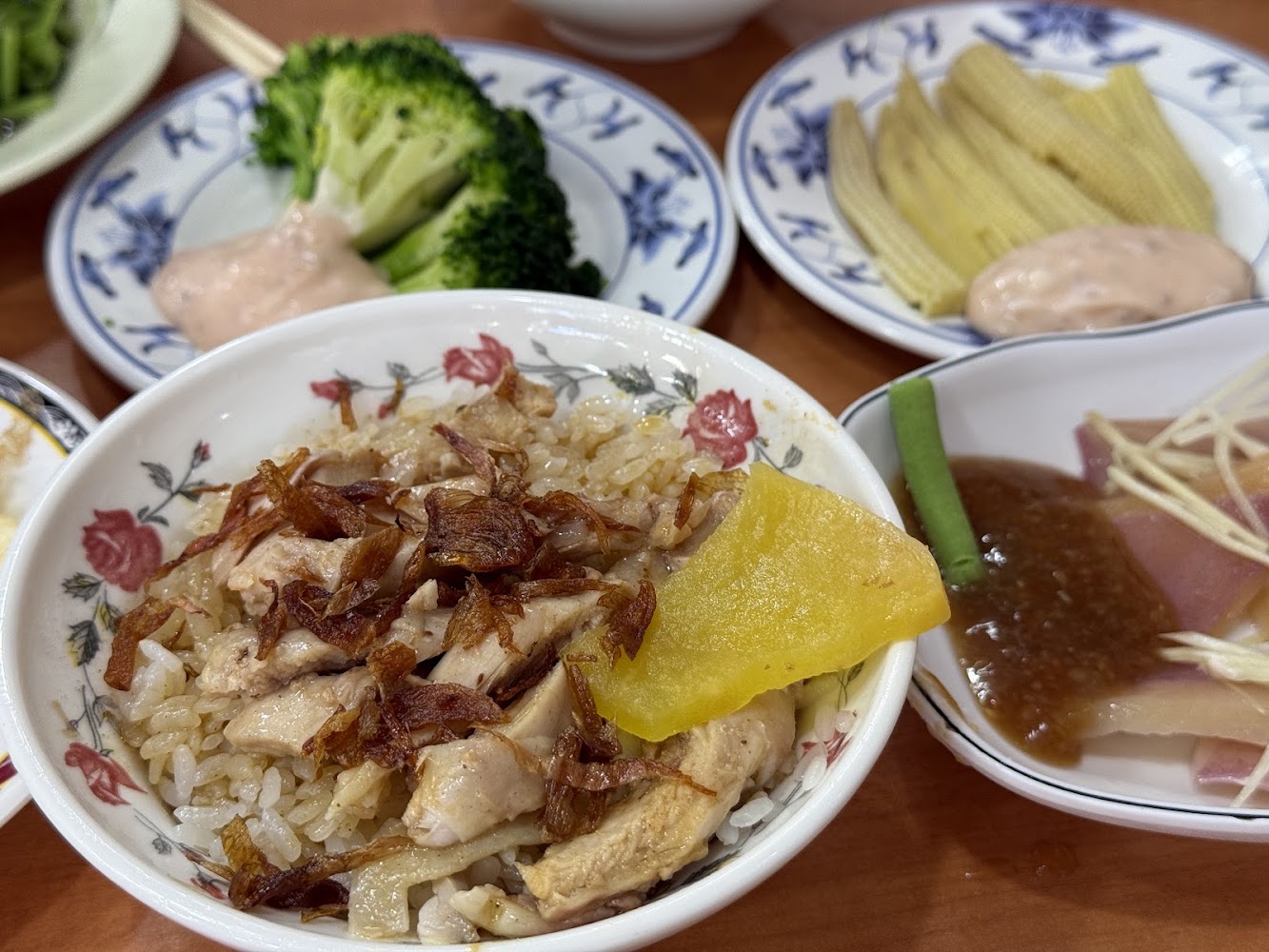 民主火雞肉飯餐點組合