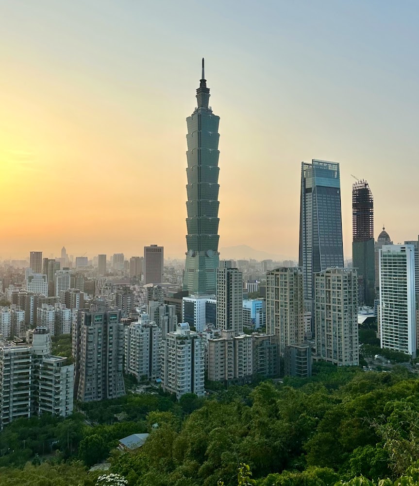 象山眺望台北101與城市天際線