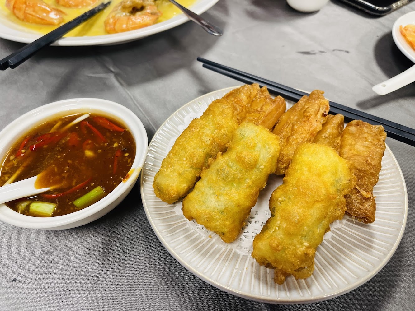 炸油條與沾醬