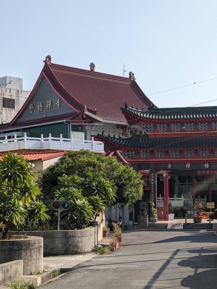 岡山區傳統中式寺廟建築