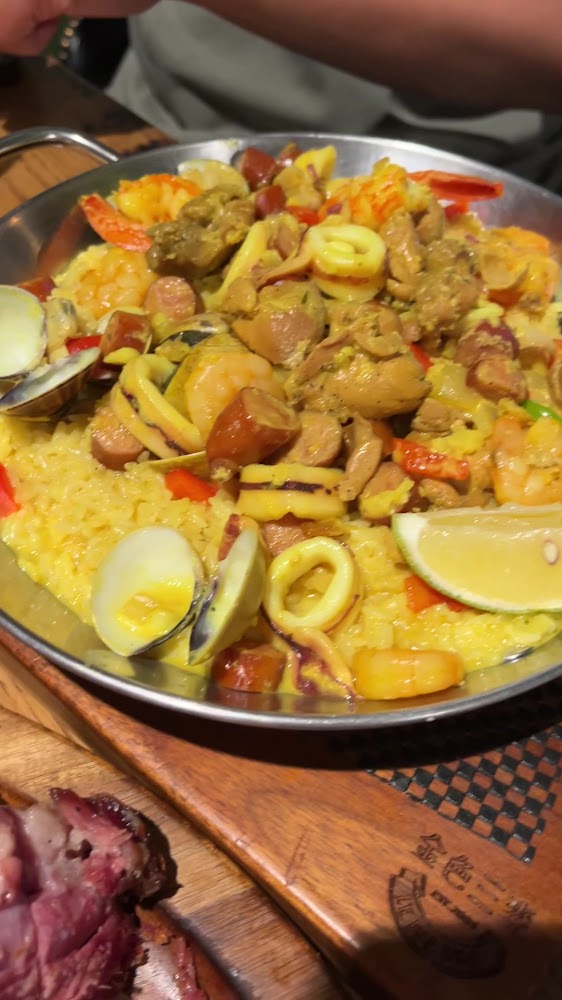 金色三麥西班牙海鮮燉飯