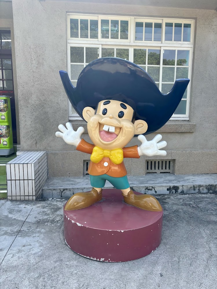 乖乖故事主題館門口大型公仔