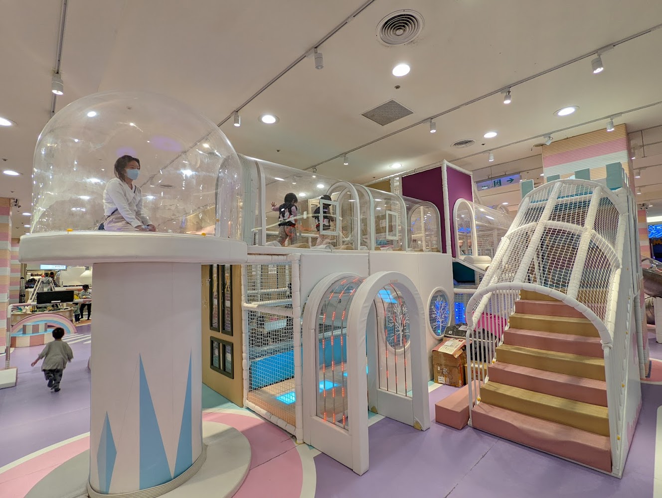 建築樂園HIGH5 中和環球館室內攀爬空間