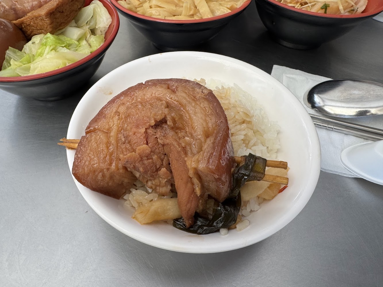 阿泉爌肉飯近拍