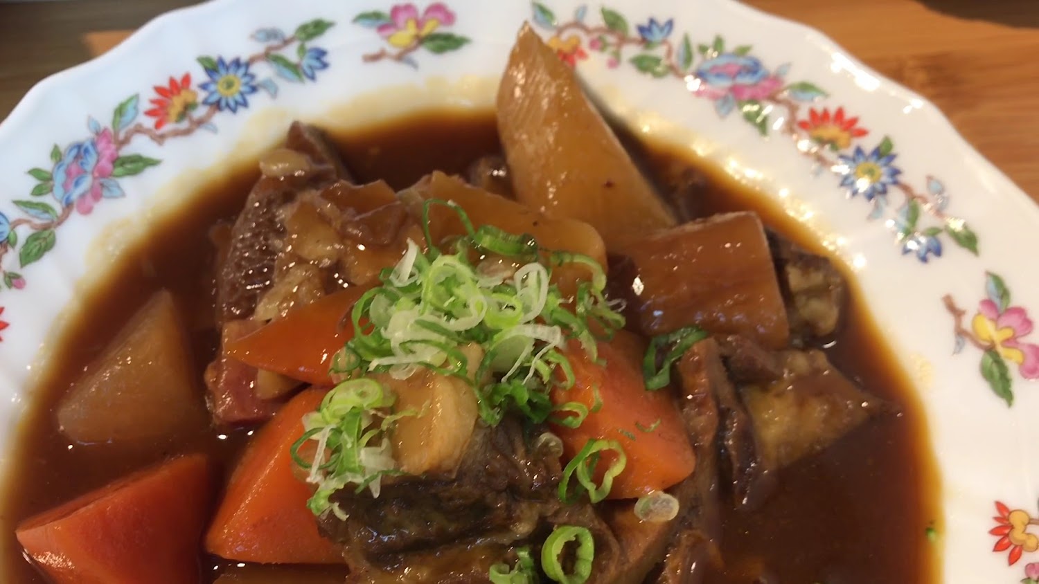 馨苑小料理牛腩料理