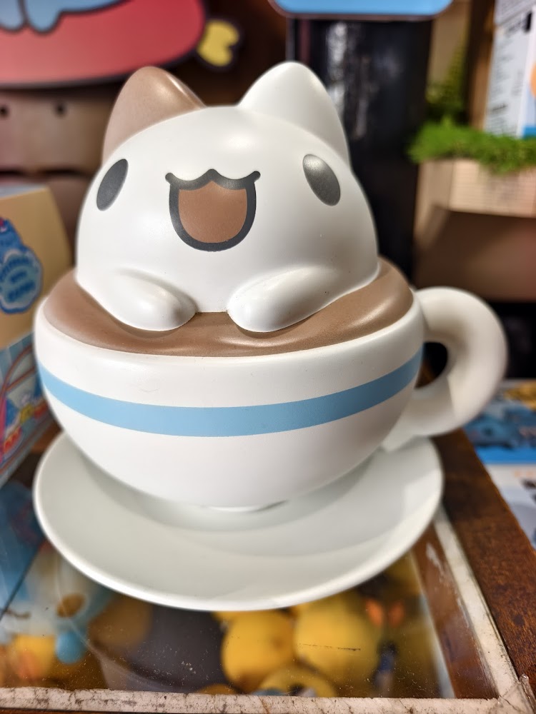 茶杯造型貓咪玩偶
