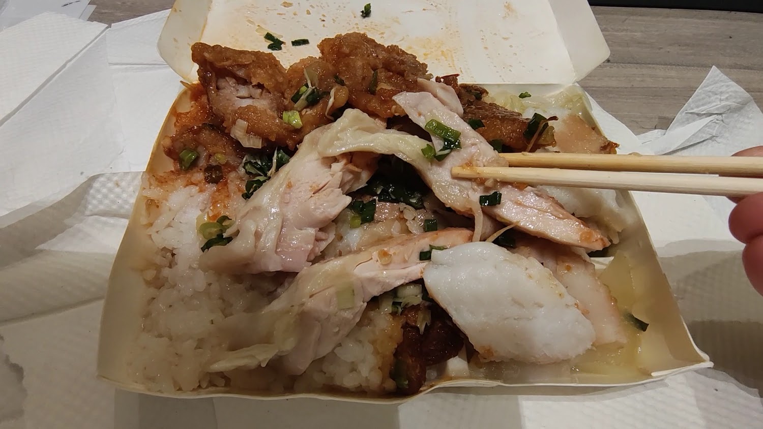 夫妻飯莊便當近拍