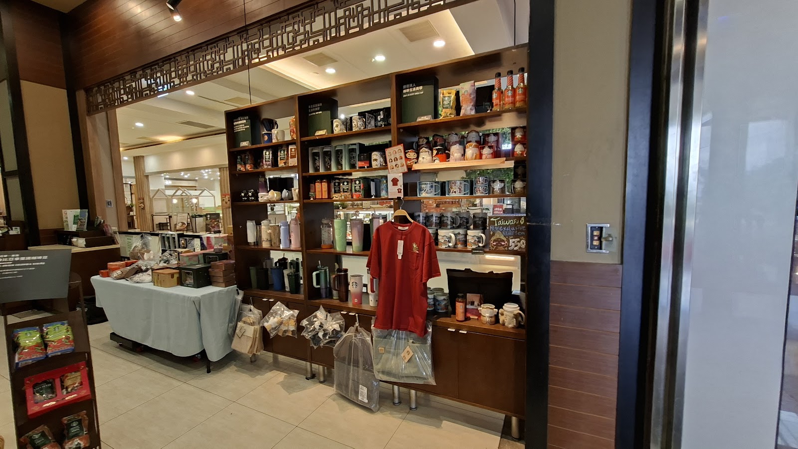佛陀紀念館紀念品商店-伴手禮選購