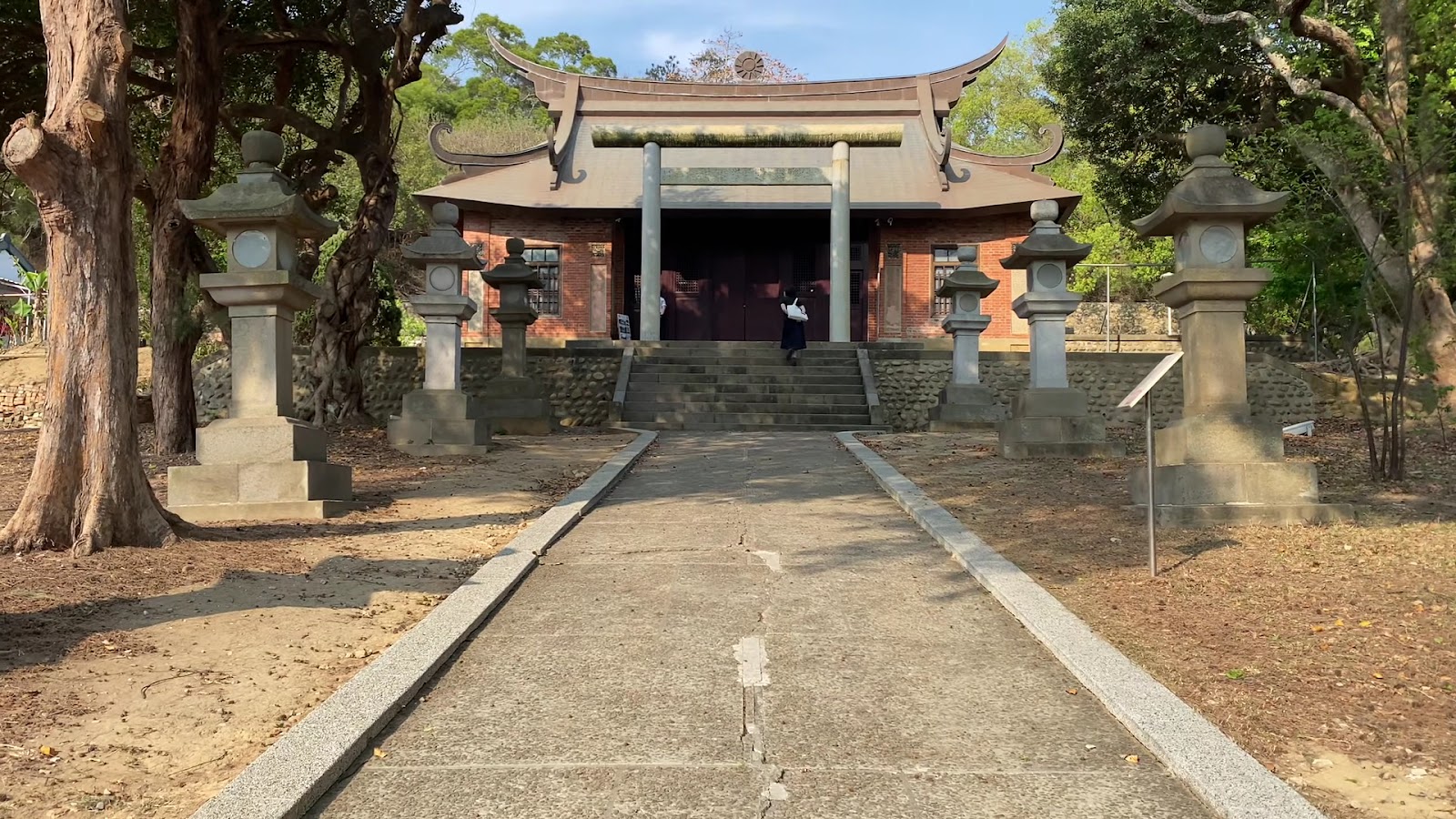 通霄神社石板參道正面