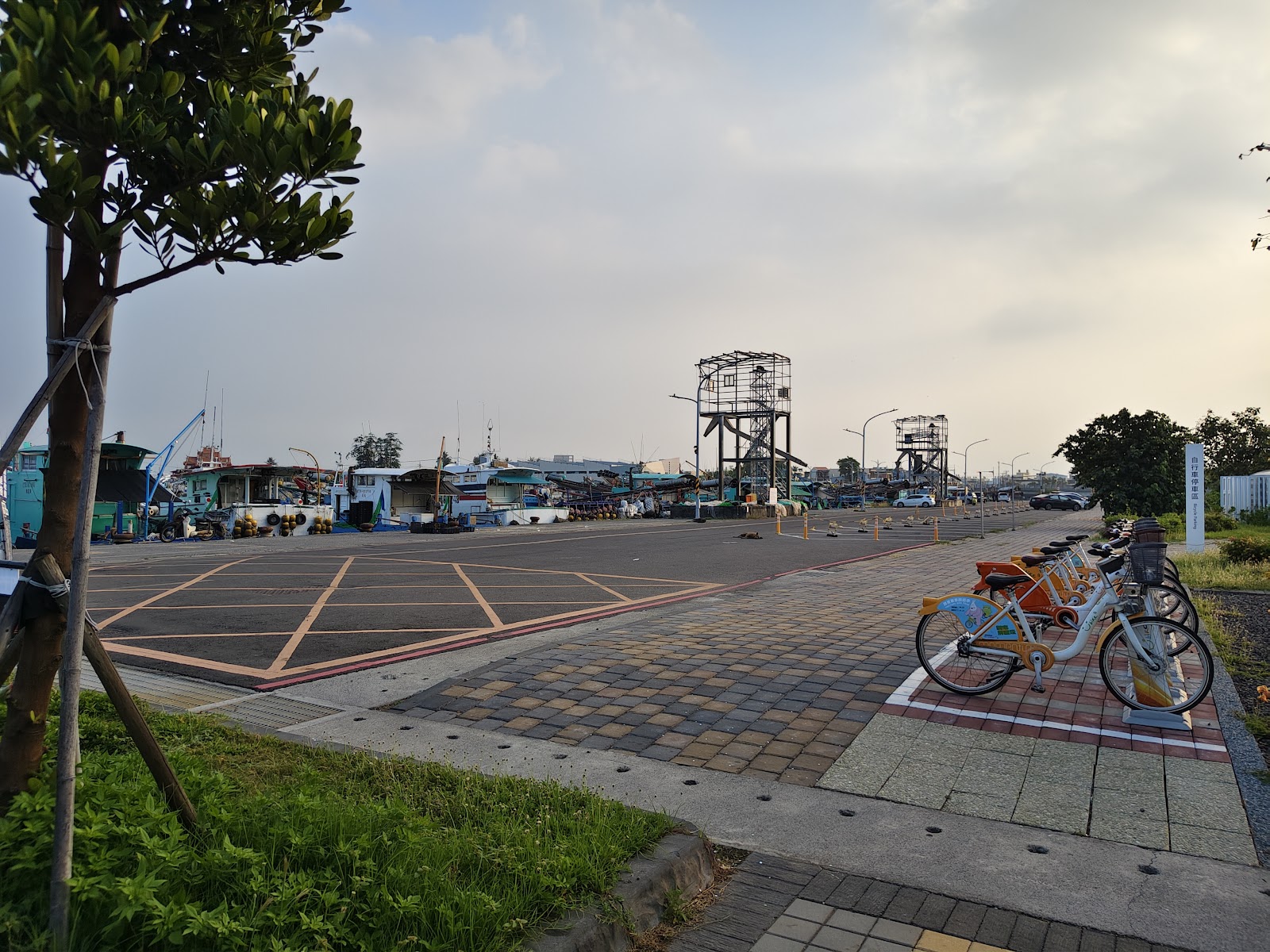 TAIWAN Hi 新園海洋航運園區 周邊漁港 共享單車 YouBike