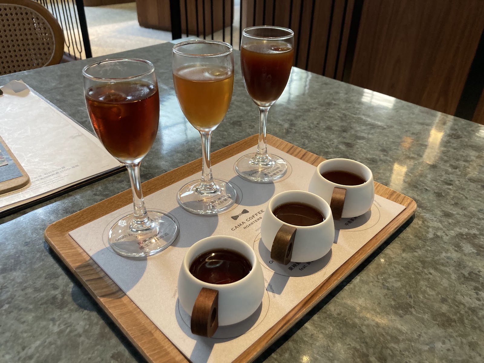 CAMA COFFEE ROASTERS 豆留文青咖啡吧台，手沖咖啡