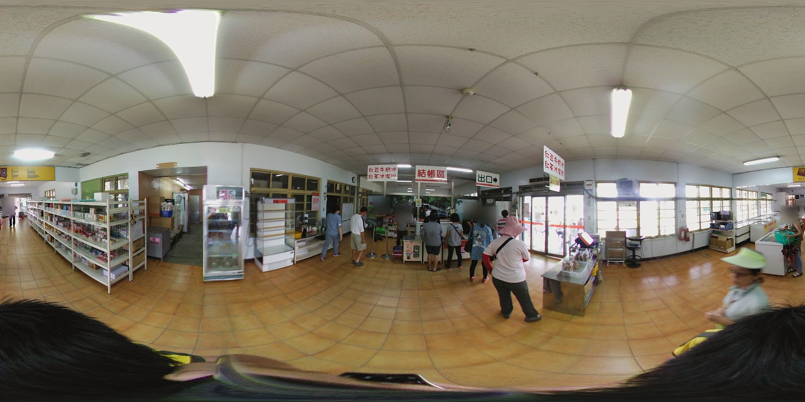 善化糖廠門市部內部台糖商品陳列購物