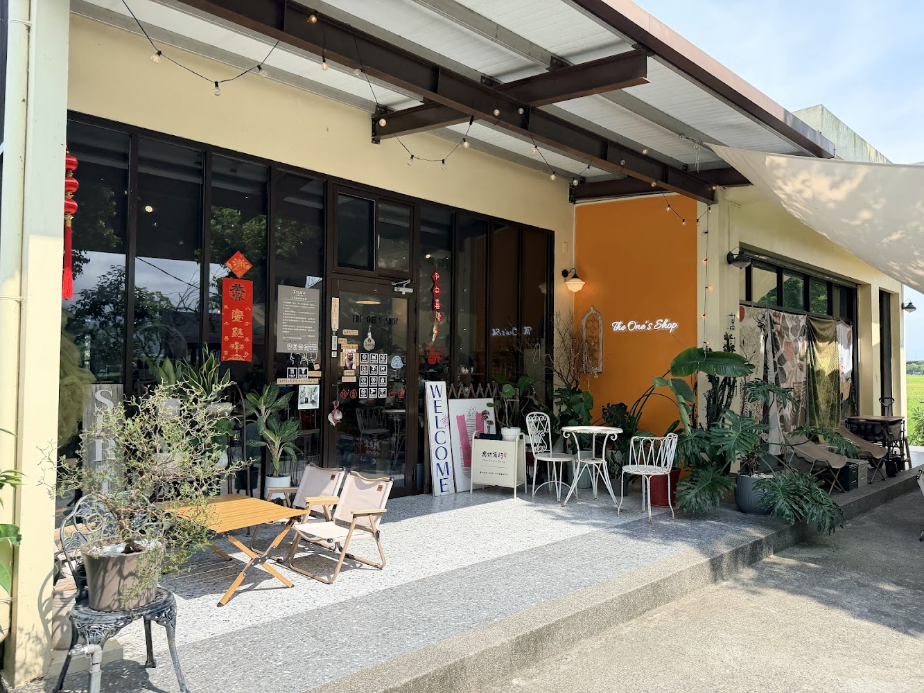 萬記商行礁溪本店外觀