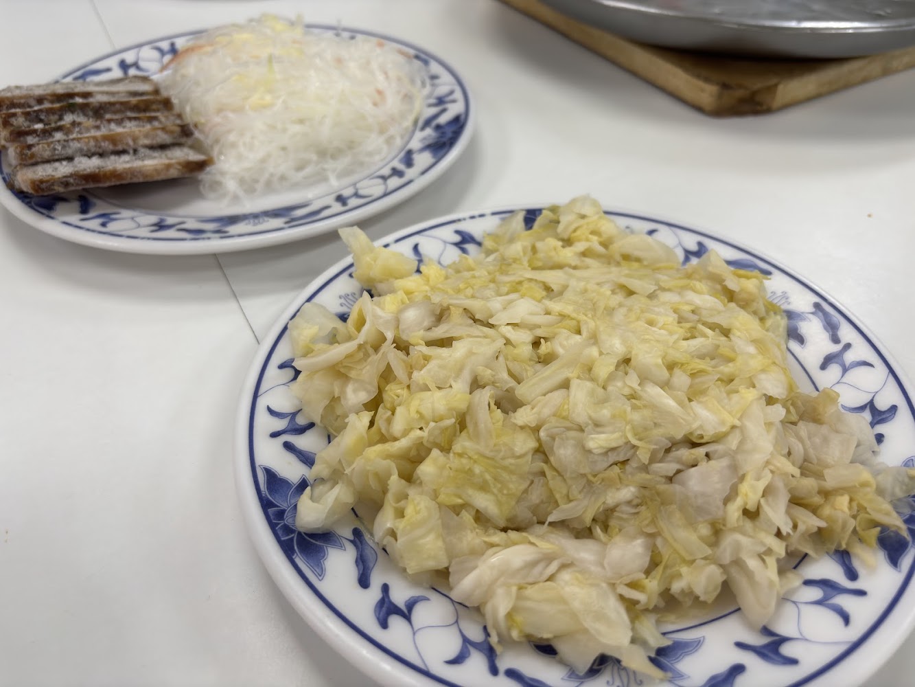 台電勵進餐廳酸白菜與米粉豆干冷盤