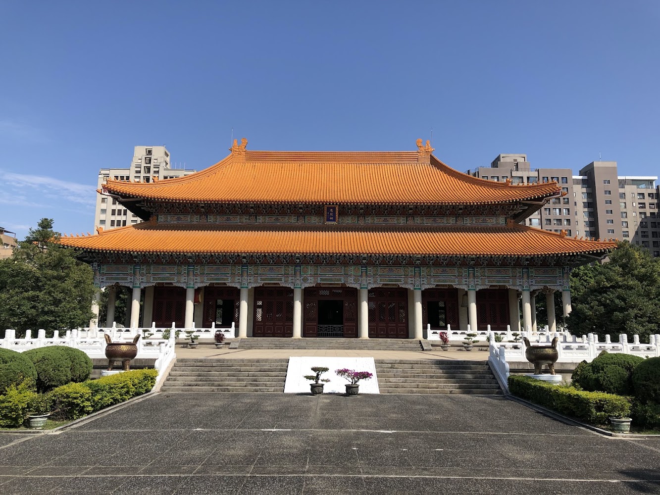 臺中市忠烈祠傳統建築與樹景
