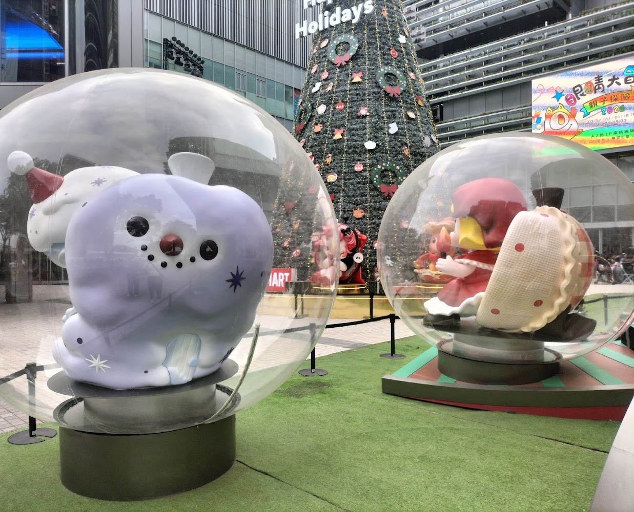 南紡購物中心雪花球聖誕裝置