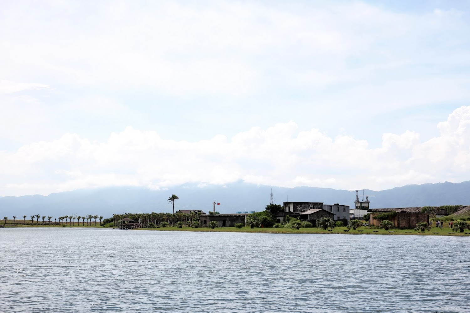 龜山島湖泊與建築景觀
