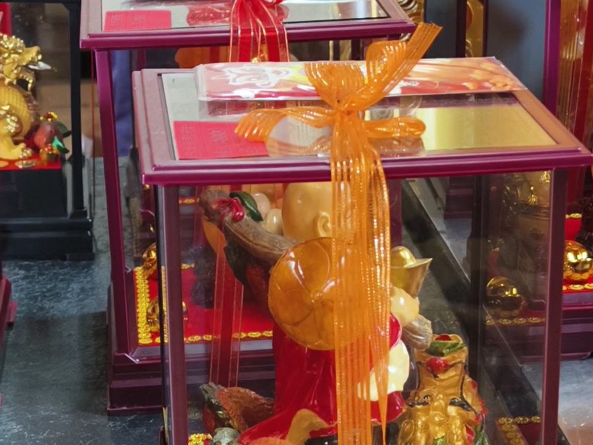 水林蕃薯厝順天宮珍貴神像玻璃展示台