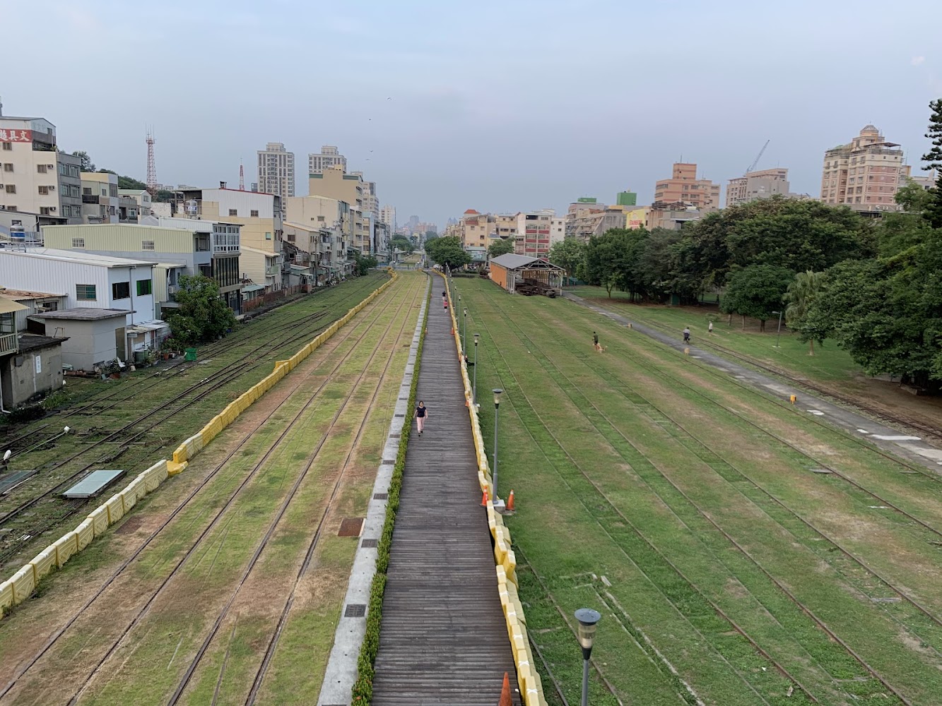 鐵道園區天空雲台周邊鐵軌景觀