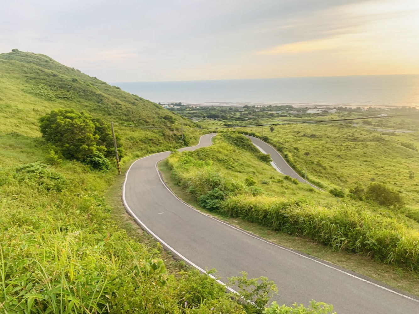 心形公路觀景點蜿蜒道路與海岸線