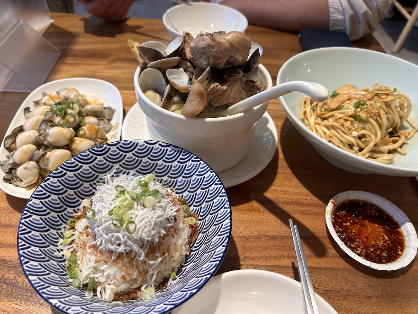 雙月食品社北投店台式料理整桌餐點