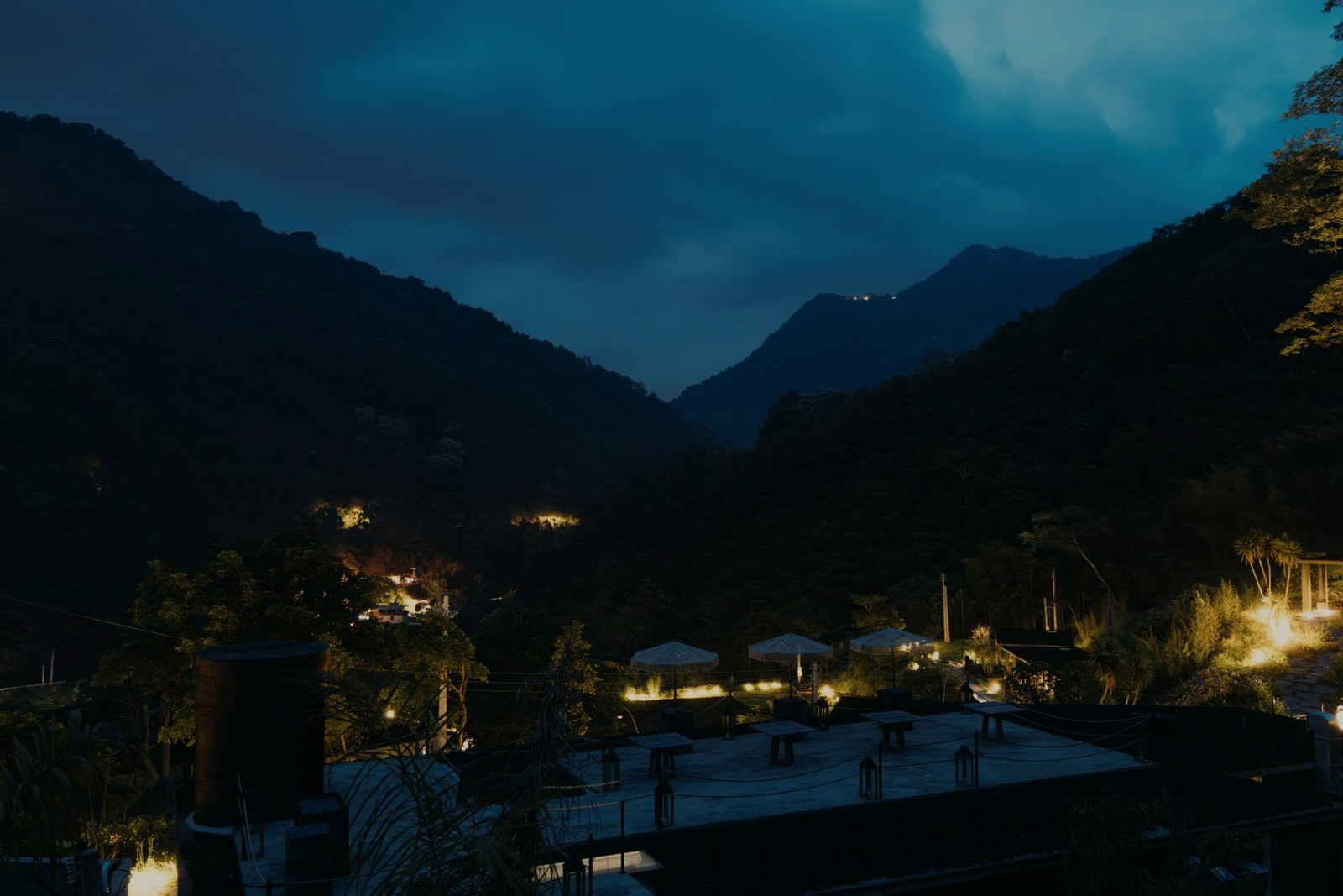 住在邦布 BANGBU VILLA 的綠意與靜謐之間,感受遠離喧囂的度假時光