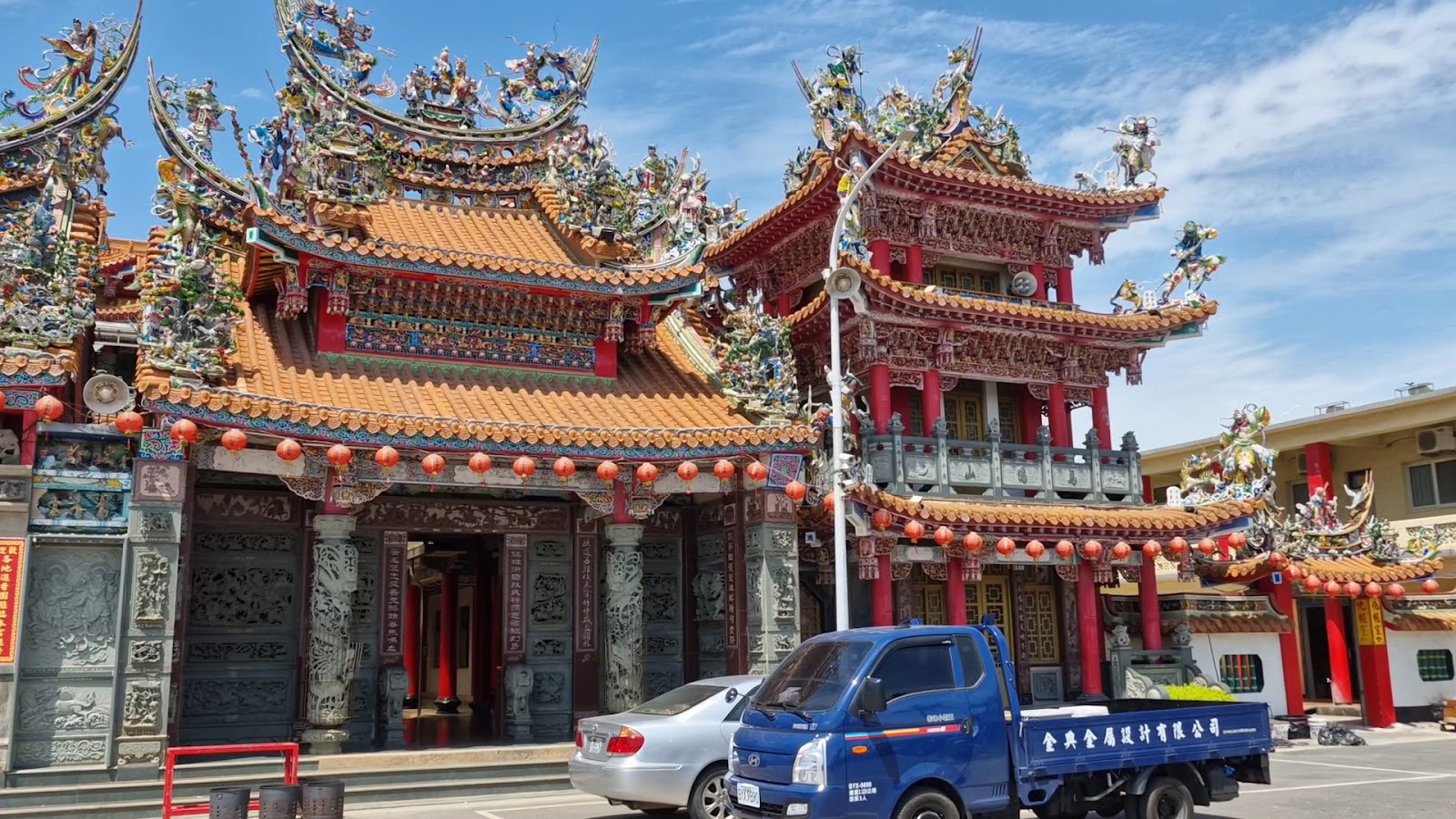 馬鳴山鎮安宮廟埕周邊建築,傳統廟會氛圍濃厚