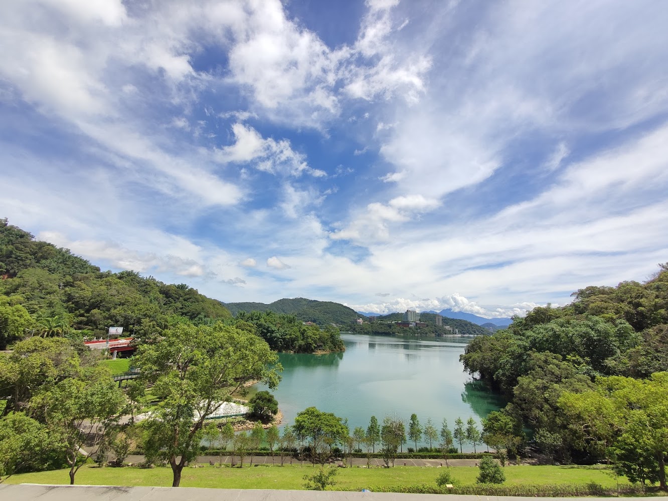 日月潭國家風景區深度玩賞指南：湖景、纜車、碼頭與環湖散策一次看