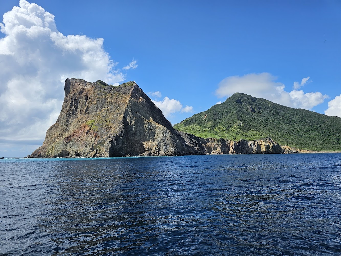 龜山島環島全攻略：登島、401高地、賞鯨一次看懂的深度體驗
