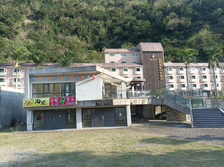知本溫泉深度旅行提案：泡湯住宿、溫泉街散步與夜間燈飾一次看