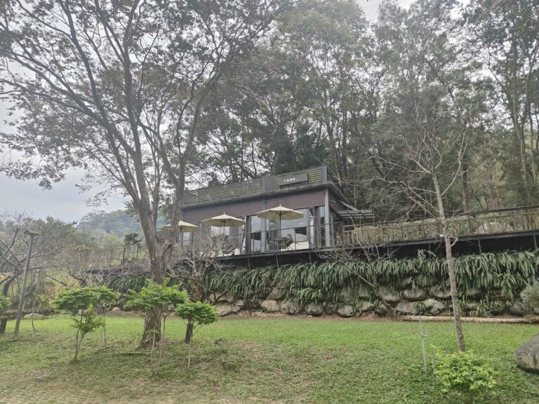 行者咖啡深度開箱|藏在南投國姓山林裡的景觀咖啡館與慢旅行提案